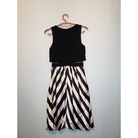 Betsy & Adam Women 2 Dress Sheer Waist Panel Black Striped Sleeveless Round Neck - Picture 2 of 5